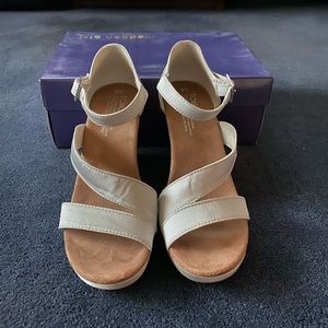 Toms Wedge Sandals